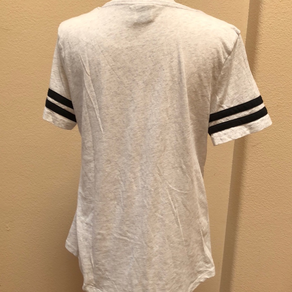 Tee Shirt - Picture 2 of 4